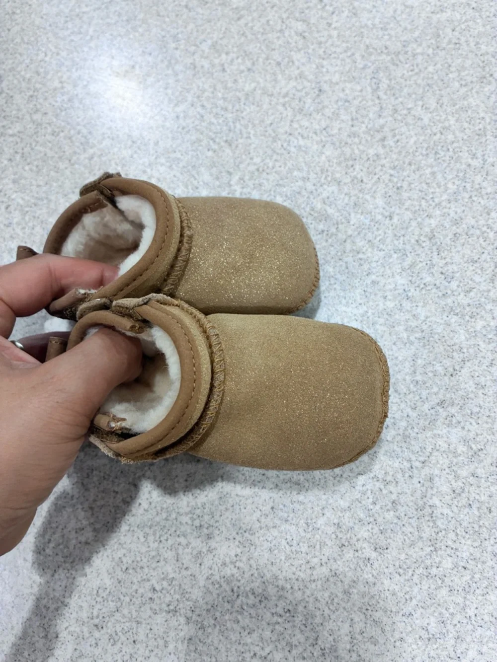 UGG  baby Classic Ultra Mini | Chestnut |  Sz: 0/1 (0-6 months )